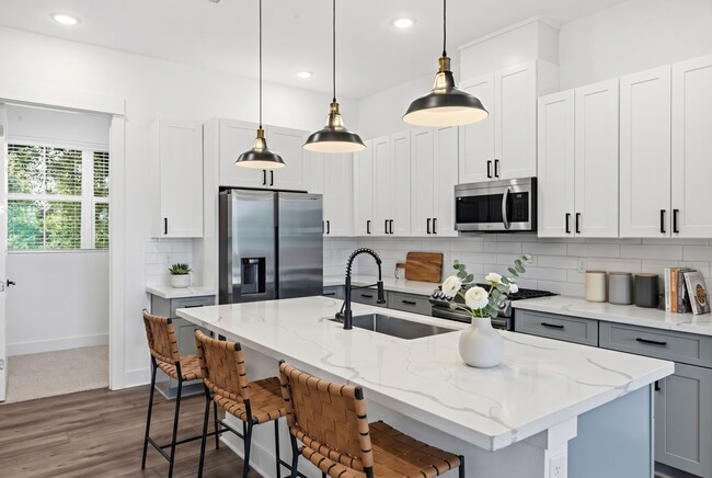 Building Photo - 1404 Mansfield St