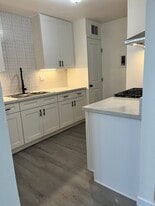 Building Photo - 385 Vernon Dr