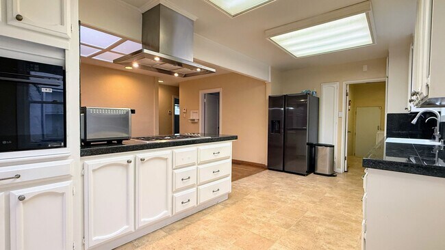 Building Photo - 3BD/2BA Classic Charming Home in Desirable Willow Glen