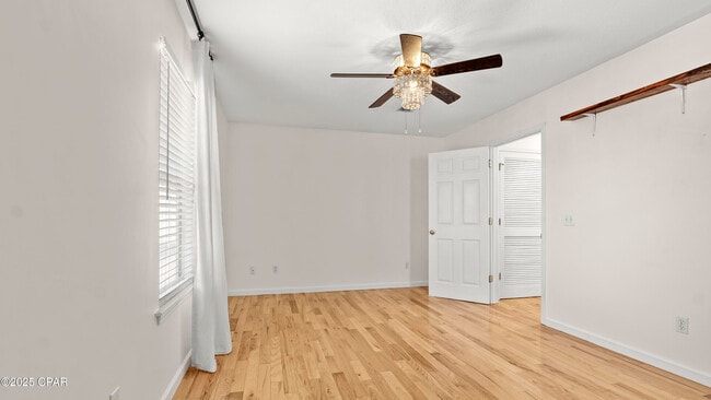 Building Photo - 5625 S Lagoon Dr