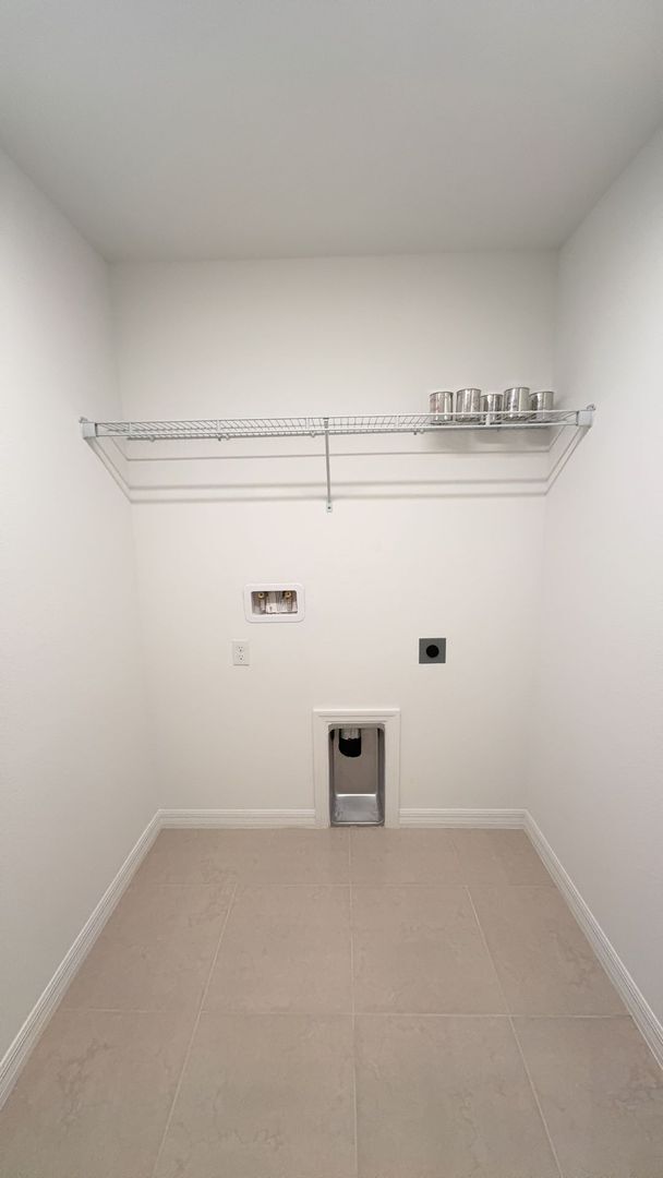 Building Photo - BRAND NEW Beautiful 4-bedroom, 3-bathroom ...
