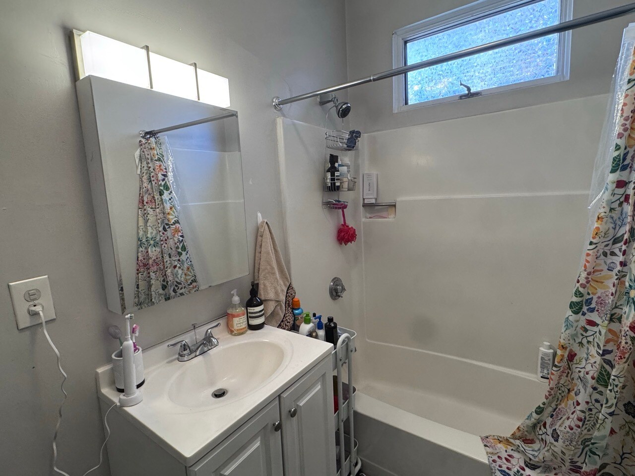 Building Photo - 31 Stearns Rd