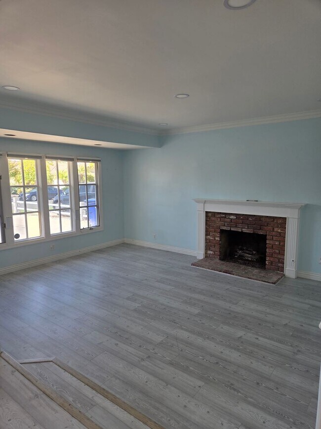 Building Photo - 2536 W 227th St