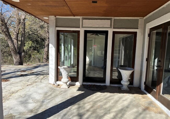 Building Photo - 17313 W Beach Rd