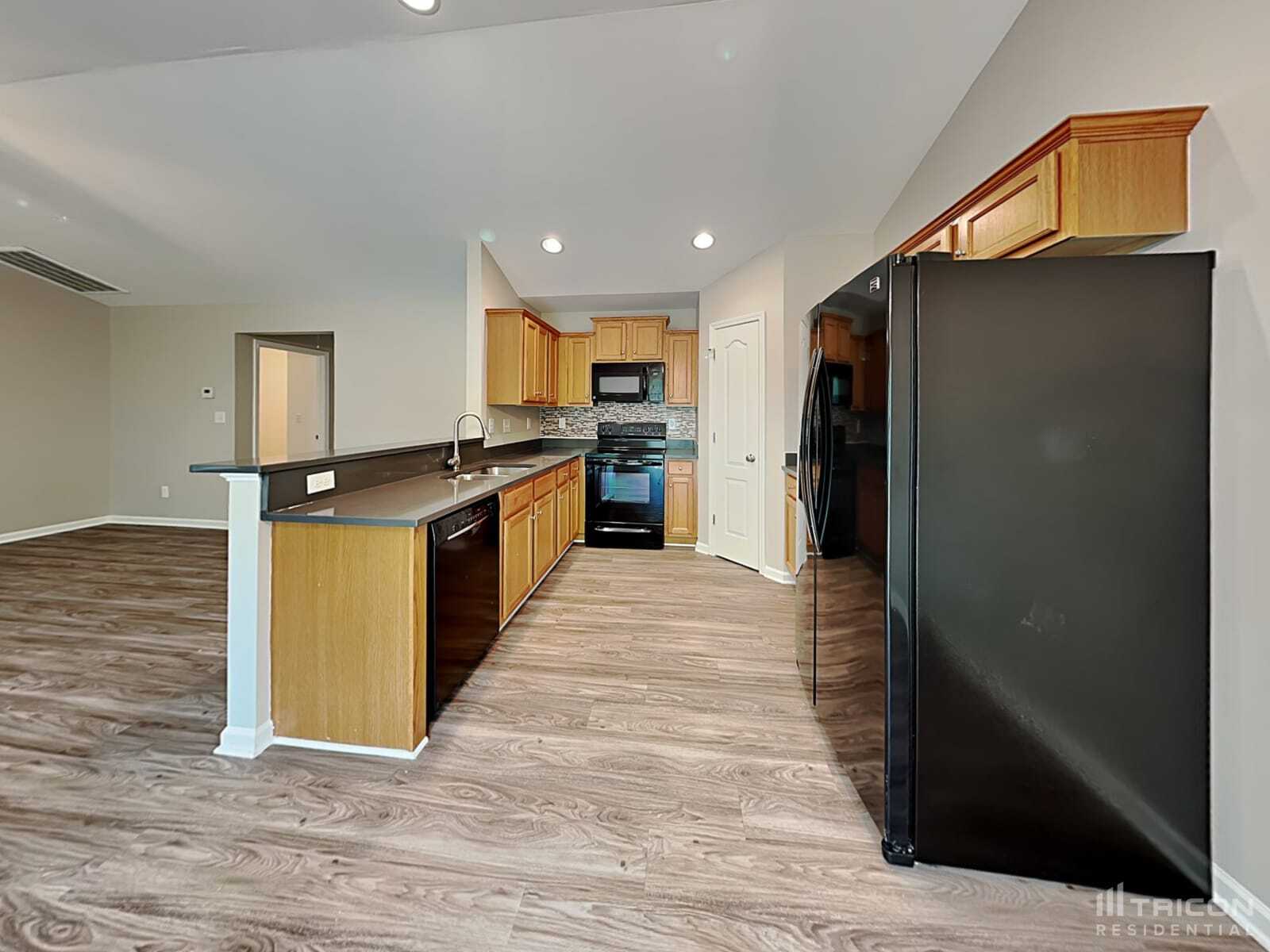 Building Photo - 6235 Leslie Drive