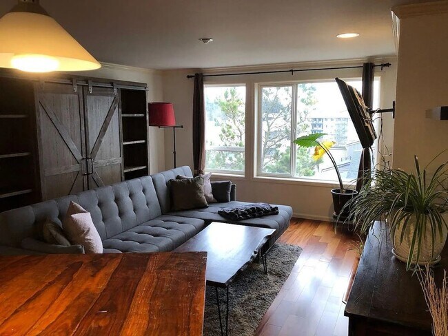 Building Photo - Fresh & Contemporary 1 bed, 1 bath with la...