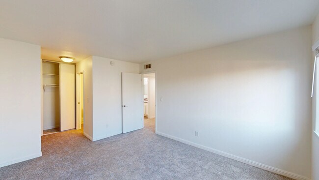 Building Photo - 400 Alameda del Prado