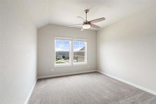 Building Photo - 336 Saturnia Dr