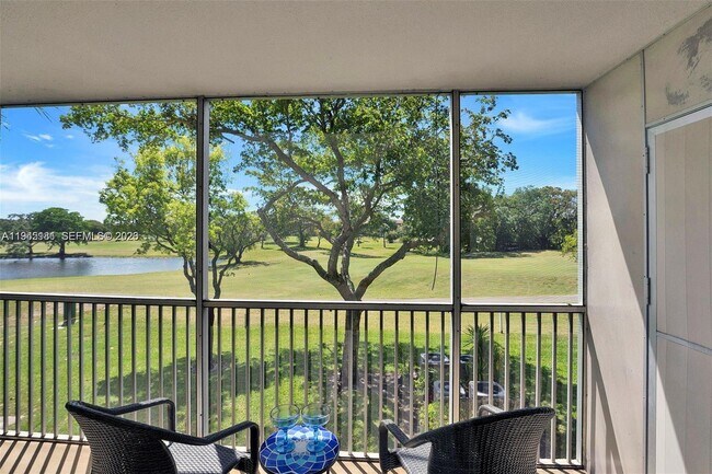 Building Photo - 400 SW 134th Way