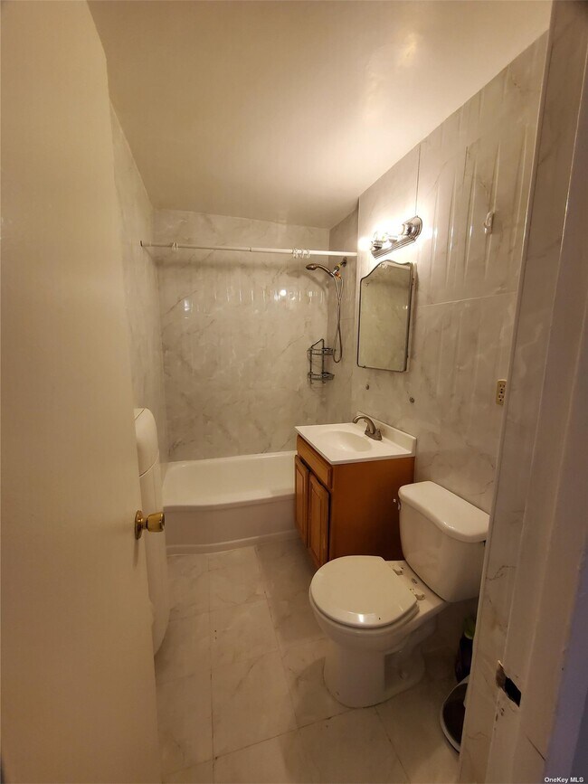 Building Photo - 98-34 63rd Dr