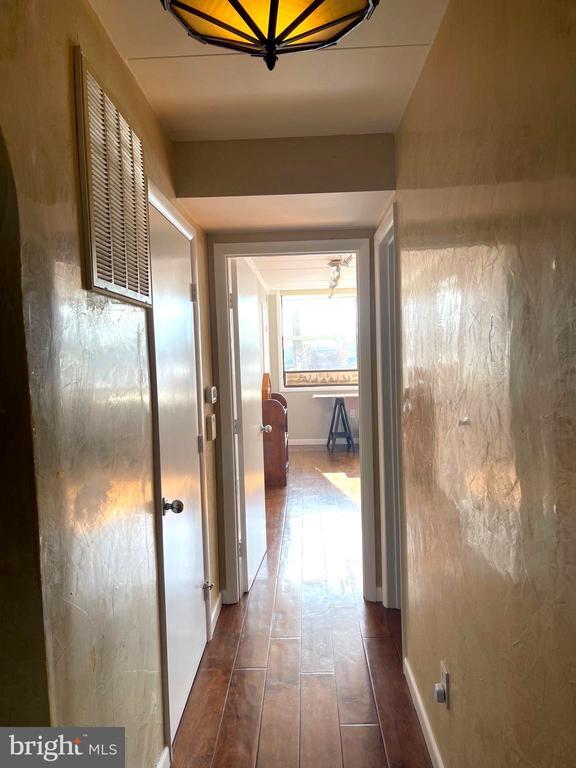 Building Photo - 28 Main St