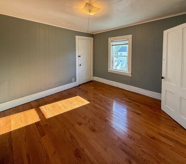 Building Photo - 258-260-260 Main St