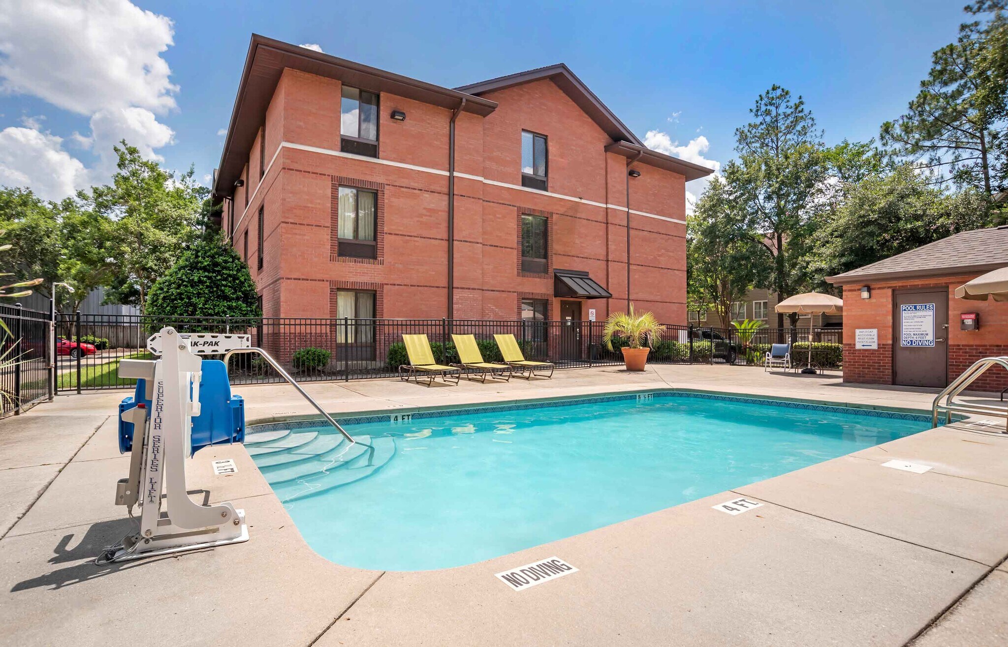Building Photo - Furnished Studio-Tallahassee - Killearn