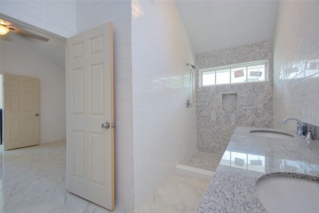 Building Photo - 4427 Waterfall Way