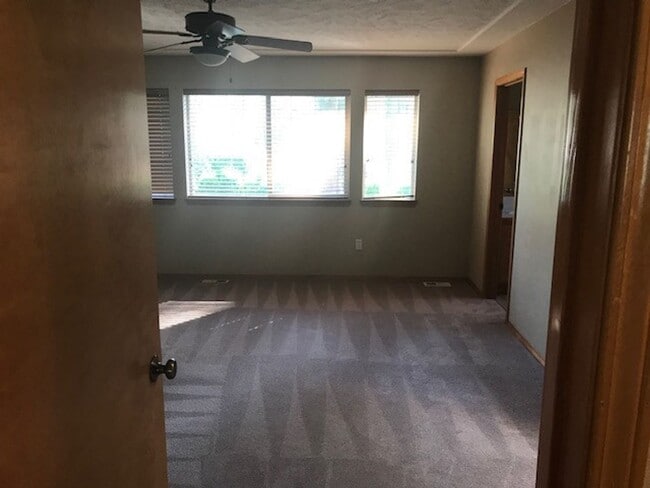 Building Photo - COMING SOON !! Two Story Home By Old Sundance Golf Course