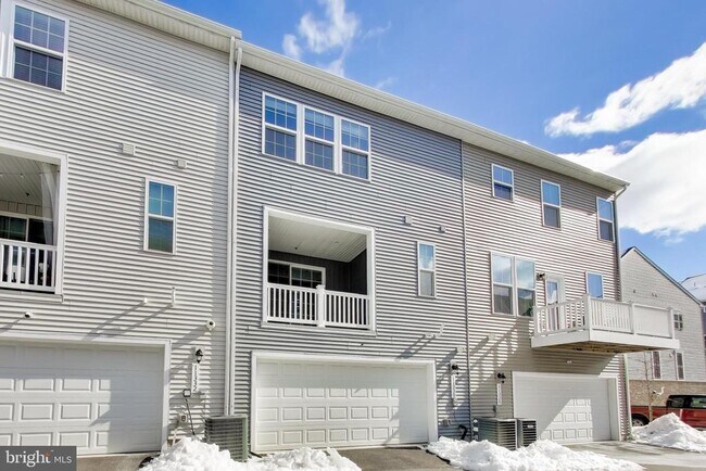 Building Photo - 11330 Meridian Hill Way