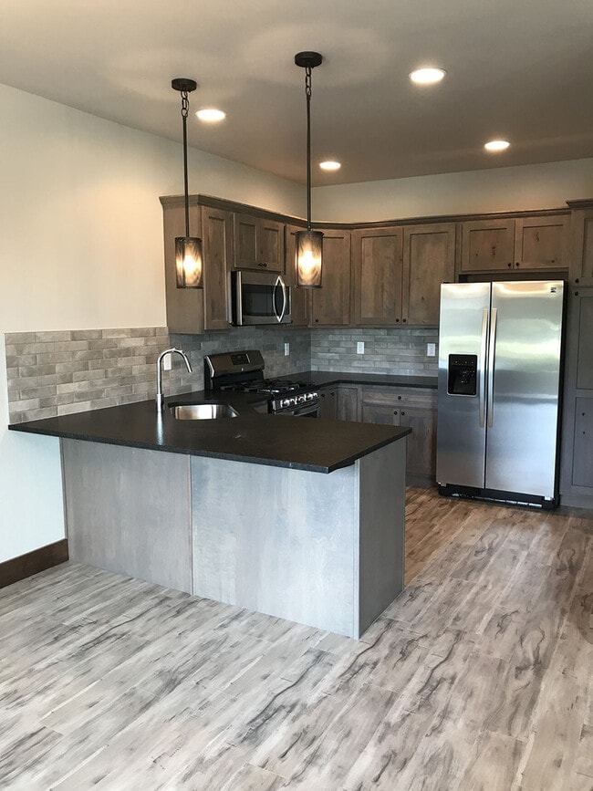 Building Photo - Luxury Condo, Center of Bozeman