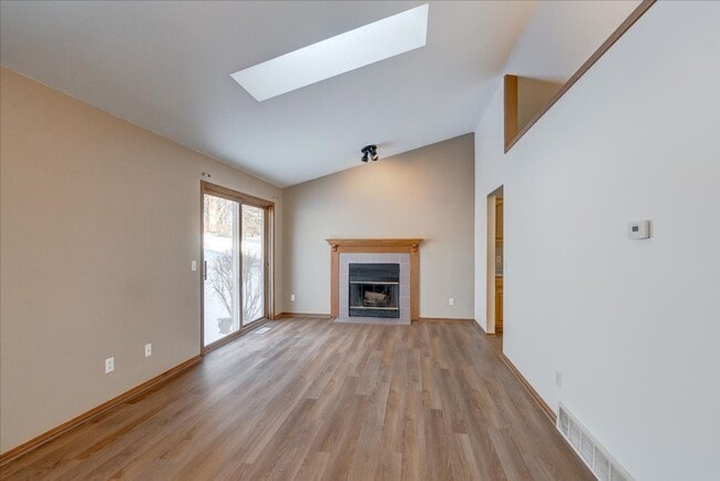 Building Photo - 2806 Wentworth Dr