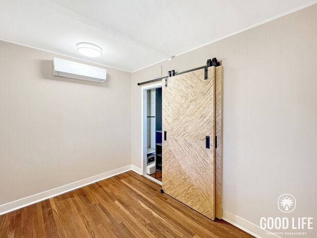 Building Photo - Cozy 2 bedroom, 1 bathroom home in North Park!