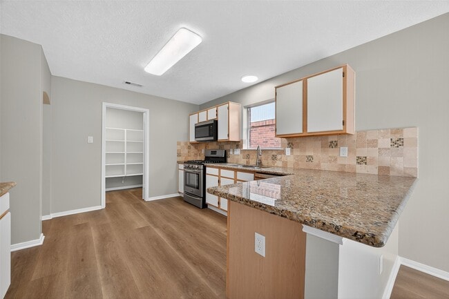 Building Photo - 1826 Oak Valley Dr