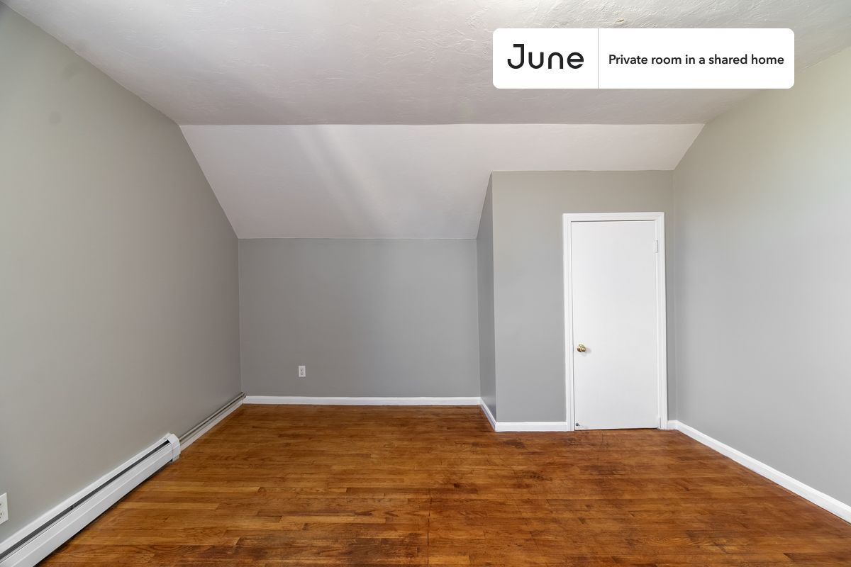 Building Photo - Room in Shared 4 bed/2 bath home in Newton Corner