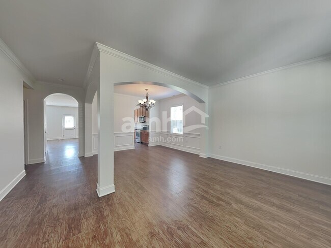 Building Photo - 1005 Theodore Ln