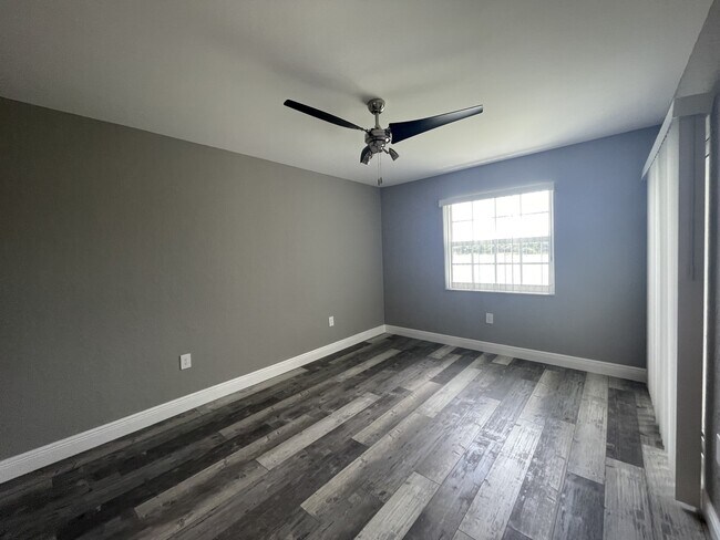Building Photo - 2803 N Oakland Forest Dr