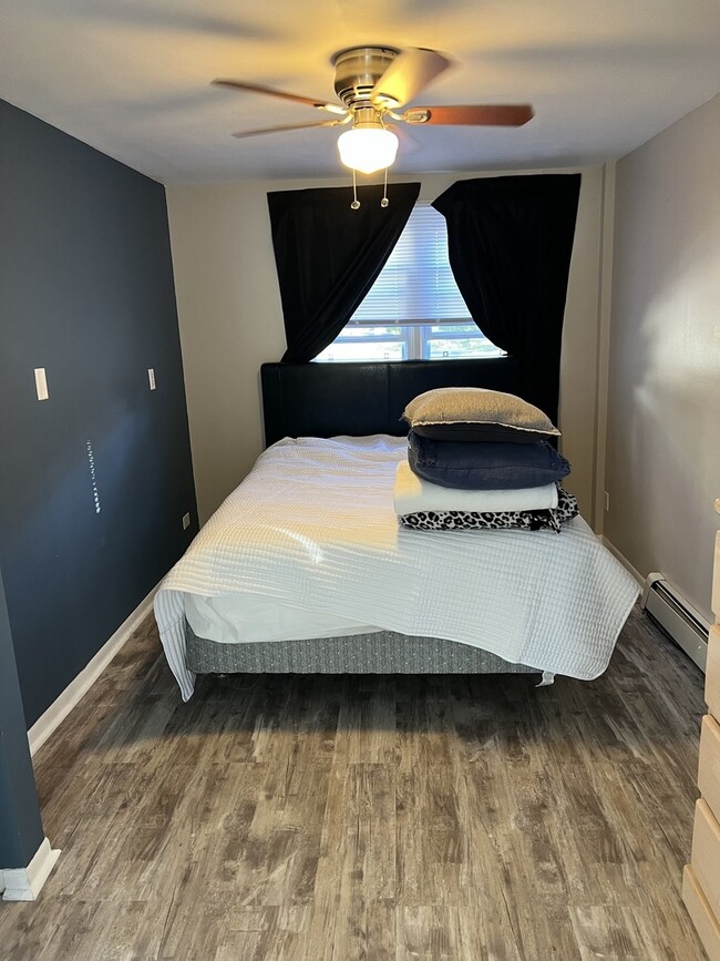 Building Photo - 46 N Lake Ave