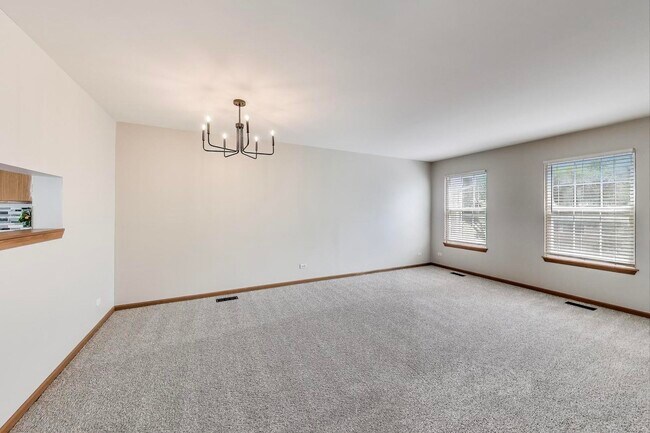 Building Photo - 985 Manchester Cir