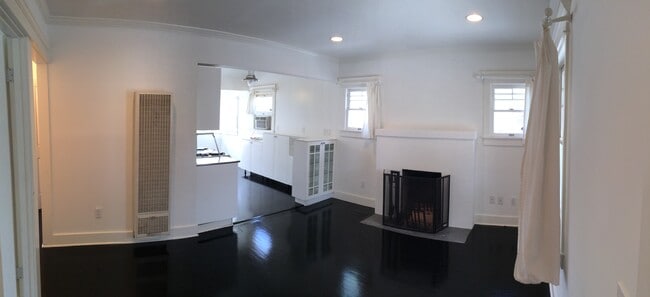 Primary Photo - 3327 Caroline Ave