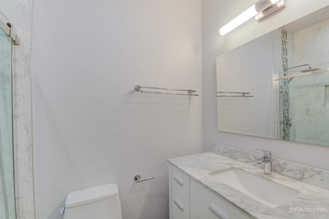 Building Photo - 465 35th Ave