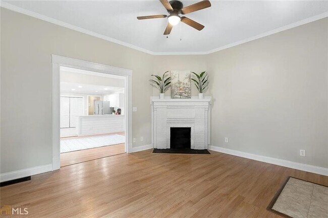 Building Photo - 1450 Graham St SW