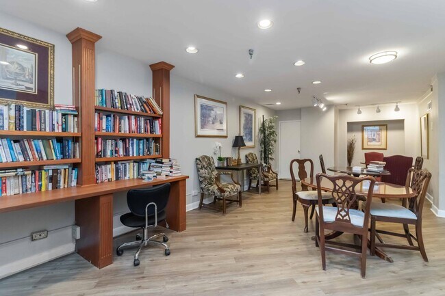 Building Photo - 1501 Clairmont Rd