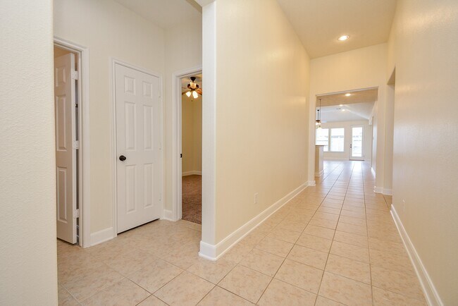 Building Photo - 4927 Lattimore Creek Dr