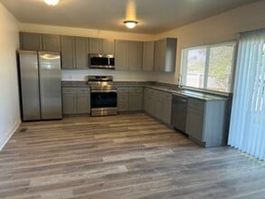 Building Photo - Denver Tri-level with finished basement
