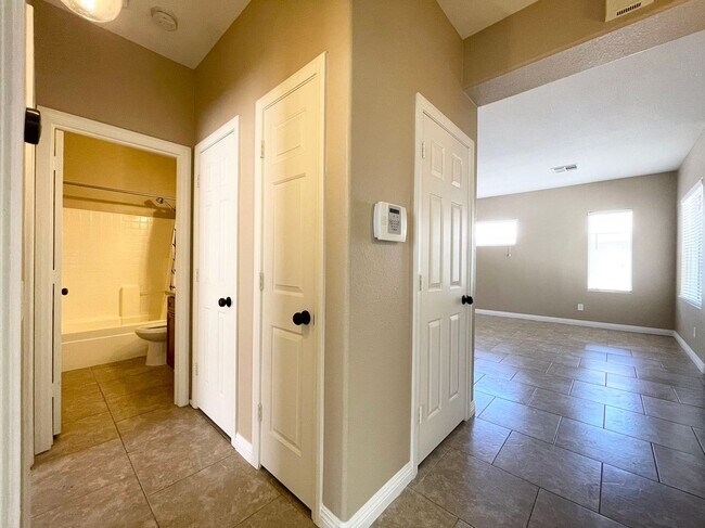 Building Photo - Dream Home in the Heart of Summerlin
