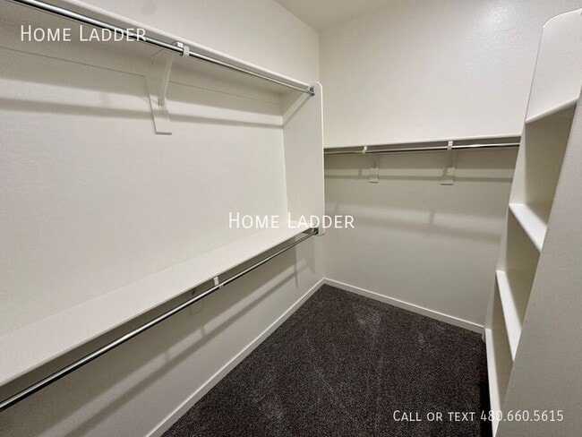 Building Photo - 3133 N Loma Vista