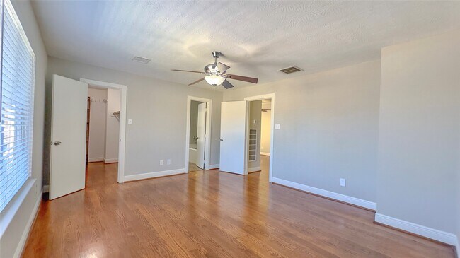Building Photo - 9923 Farrell Dr