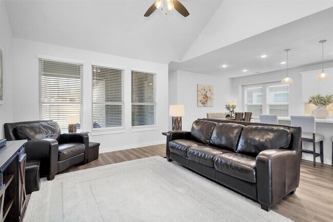 Building Photo - 440 Flowering Lotus Ct