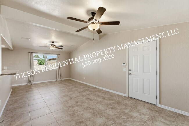 Building Photo - 9712 E Nicaragua Pl