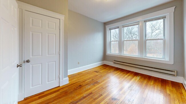 Building Photo - 12 American Legion Hwy