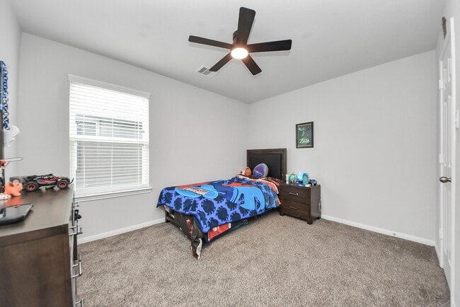 Building Photo - 8819 Cabin Loft Ln