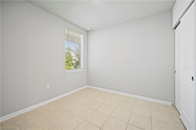 Building Photo - 43744 Cattleman Dr