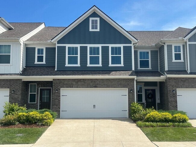Building Photo - AVAILABLE NOW in Foxland Crossing