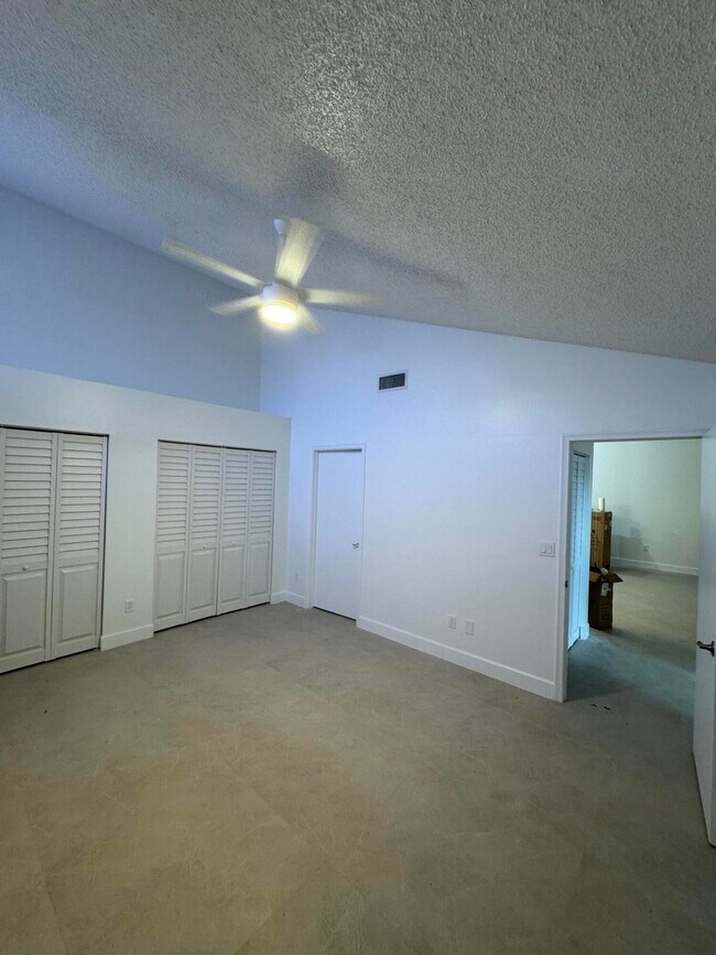 Building Photo - 1148 Summit Trail Cir