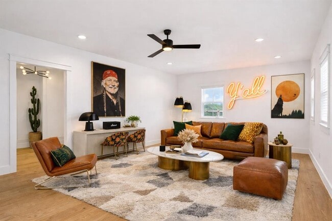 Building Photo - 416 Stagecoach Trail