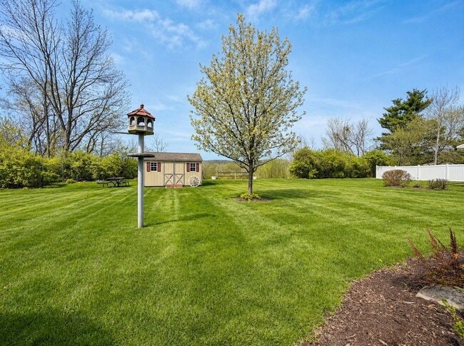 Building Photo - 209 Vivian Ln