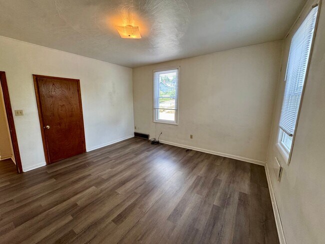 Building Photo - 212 N Highland Ave