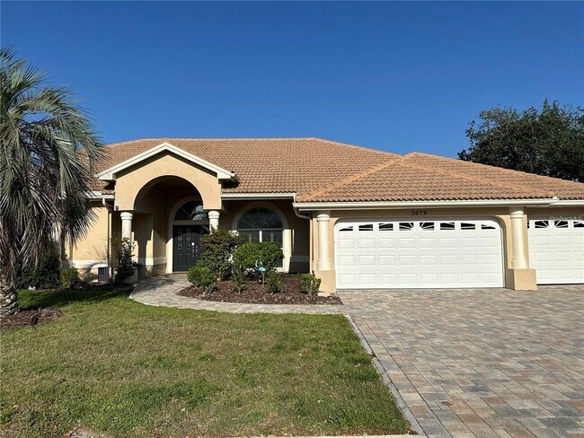 Building Photo - 2679 Saddlewood Ln