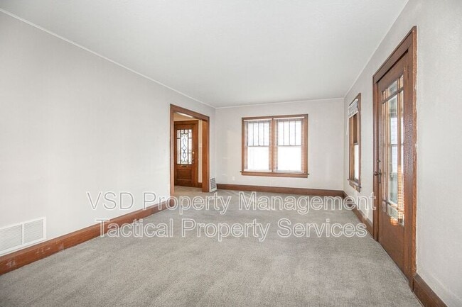 Building Photo - 2078-2018 18th St SW